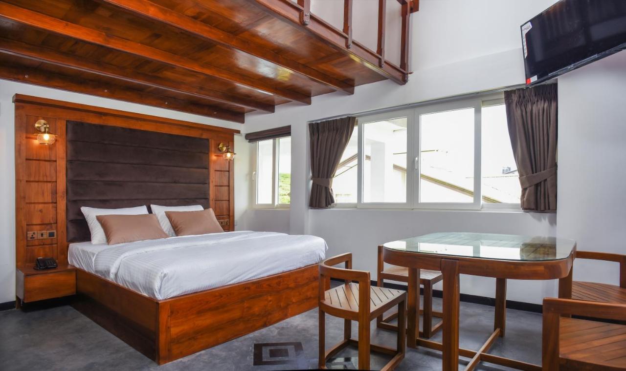 Queens Lake Cabin 努沃勒埃利耶 外观 照片