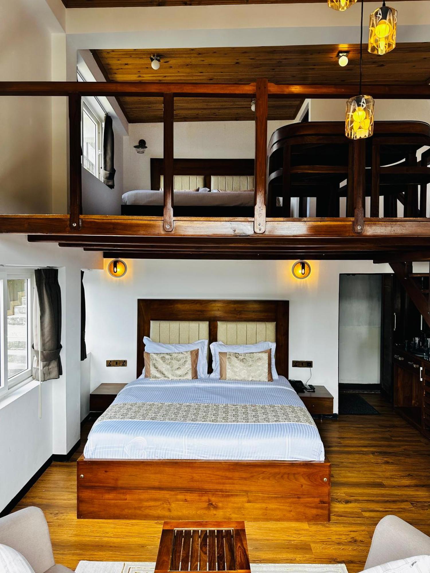 Queens Lake Cabin 努沃勒埃利耶 外观 照片